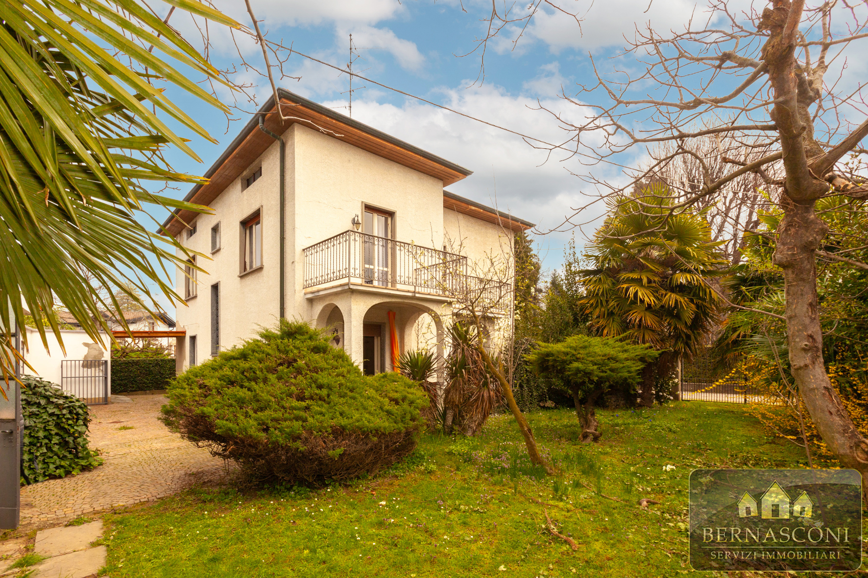Villa Singola a Castiglione Olona con ampio giardino di 400mq.